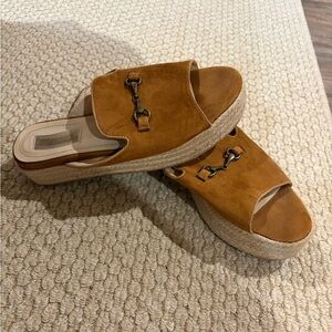Vintage Havana Women's Tan Suede Slip-On Sandals